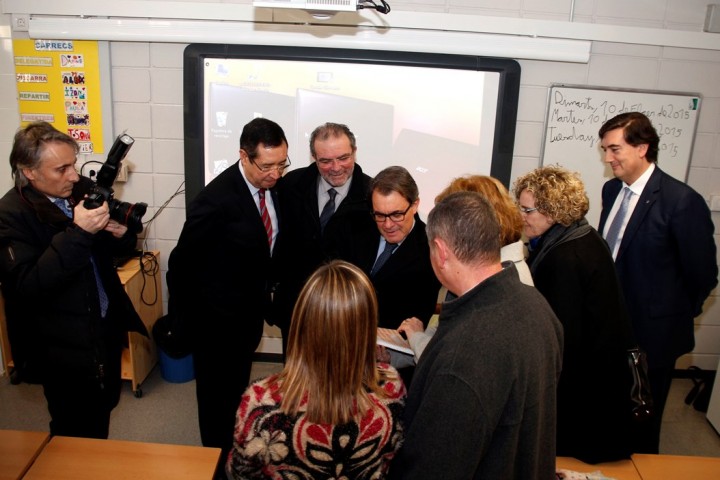 Mas i Reñé a Vila-sana, visita a les escoles