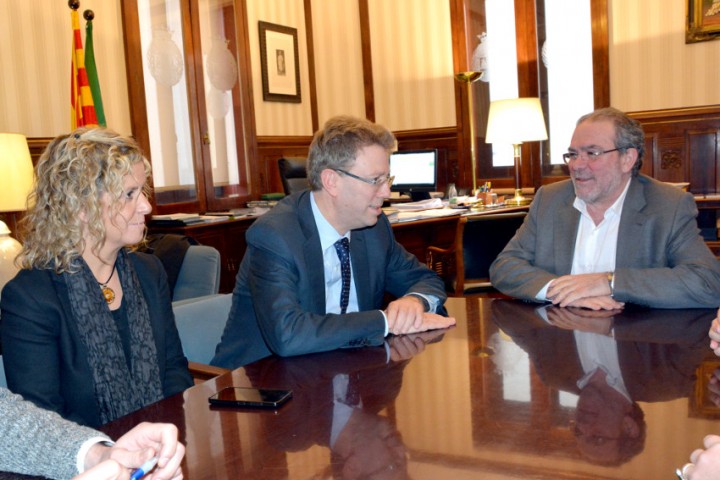 Trobada del president de la Diputació de Lleida, Joan Reñé, amb l’alcalde de Tortosa i senador, Ferran Bel