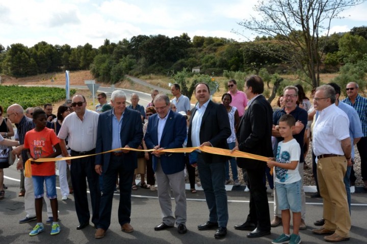 El president de la Diputació de Lleida, Joan Reñé, inaugura la nova variant de la Pobla de Cérvoles